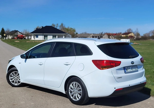 Kia Ceed cena 35777 przebieg: 131000, rok produkcji 2015 z Janów Lubelski małe 407